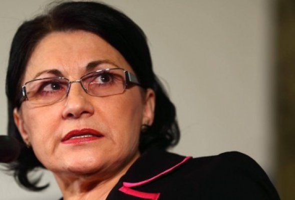 Câţi bani le datorează Ambramburica celor 22.000 de educatoare şi învăţătoare care aşteaptă să-şi echivaleze competenţele